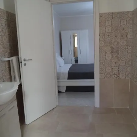 Bed & Breakfast Locami Holiday &Houserooms Street Mendola 78 *