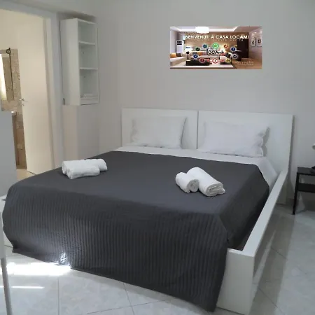 Bed & Breakfast Locami Holiday &Houserooms Street Mendola 78 *