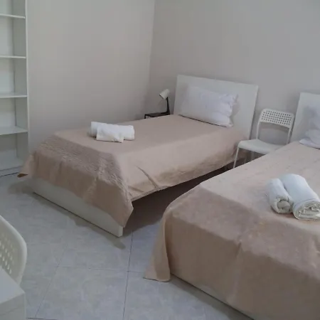 Locami Holiday &Houserooms Street Mendola 78 Bed & Breakfast