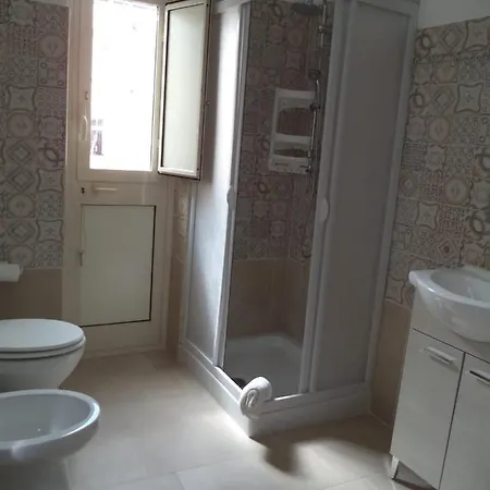 Locami Holiday &Houserooms Street Mendola 78 Bed & Breakfast